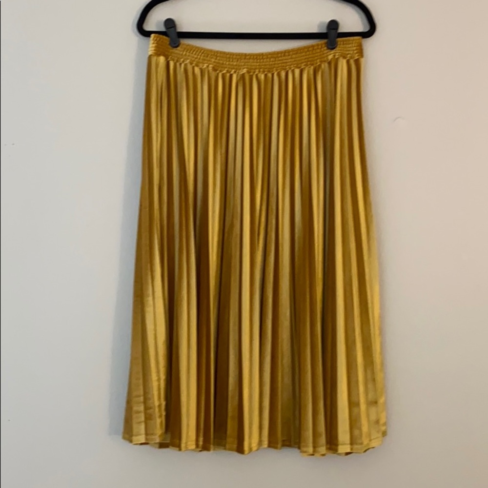 Pleated Golden Velvet Skirt